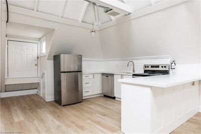 4 - 106 East Avenue S