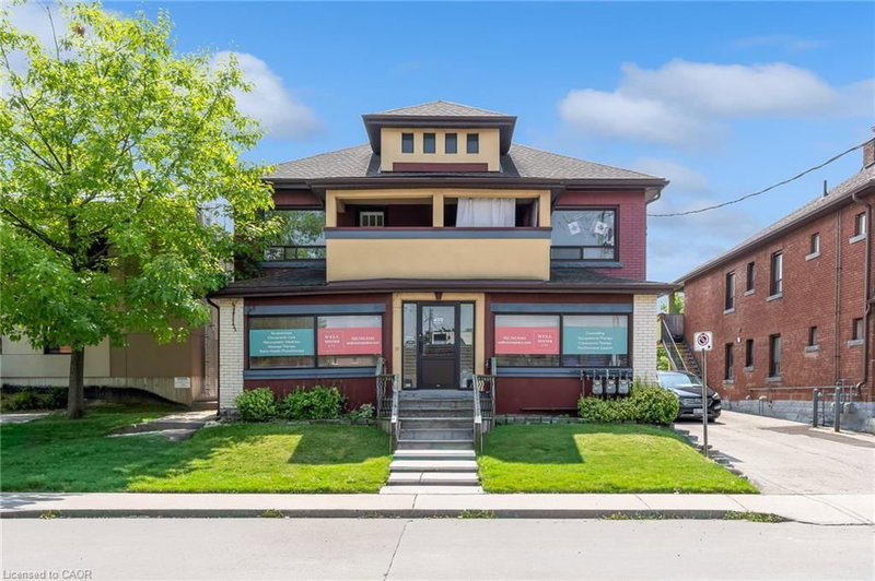 4 - 409 Charlton Avenue W
