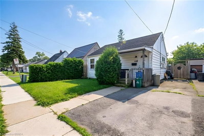66 Gladstone Avenue