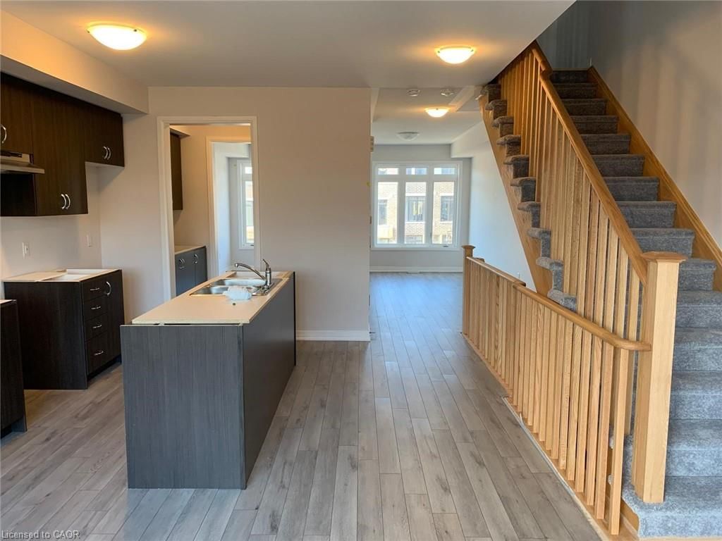585 Colborne Street Unit 109 — photo 4