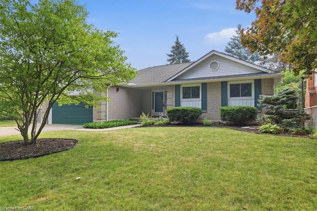 Single Family Residence sold at 369 Crimson Drive, Waterloo, ON, N2K 2V2 - Lexington/Lincoln Village - MLS: 40854632