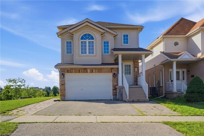 UPPER - 287 Westmeadow Drive