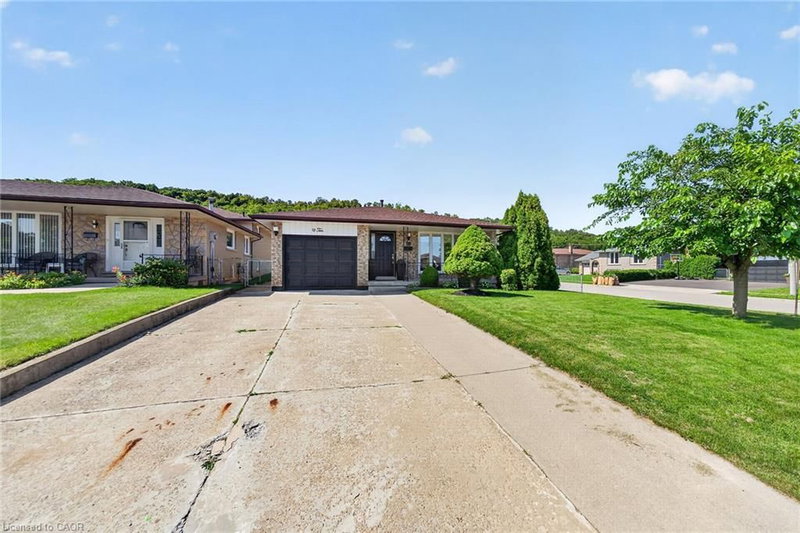 10 Glen Cannon Drive