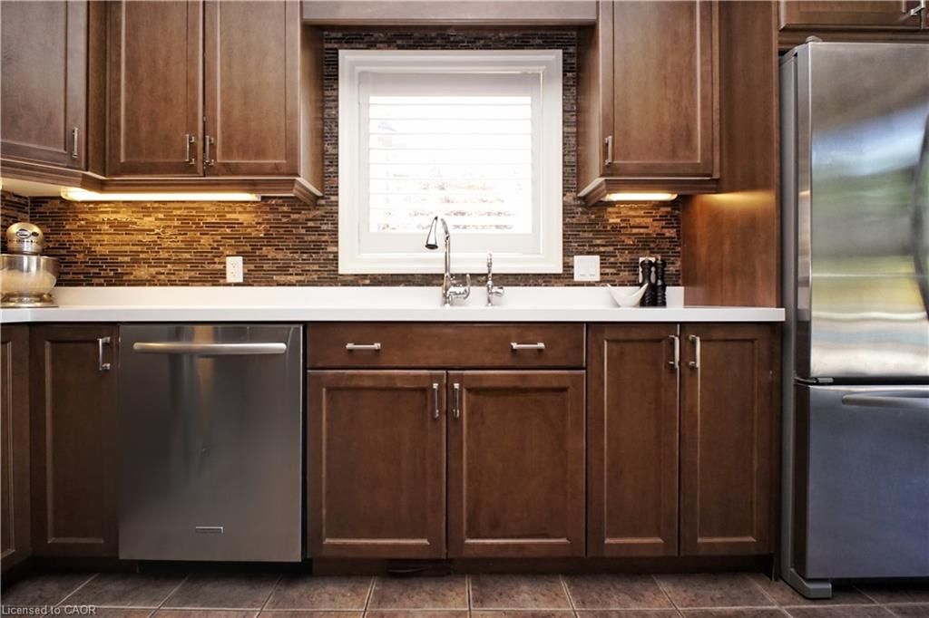 913 Valebrook Court, Kitchener, view 14