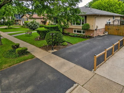 14 Woodeden Road