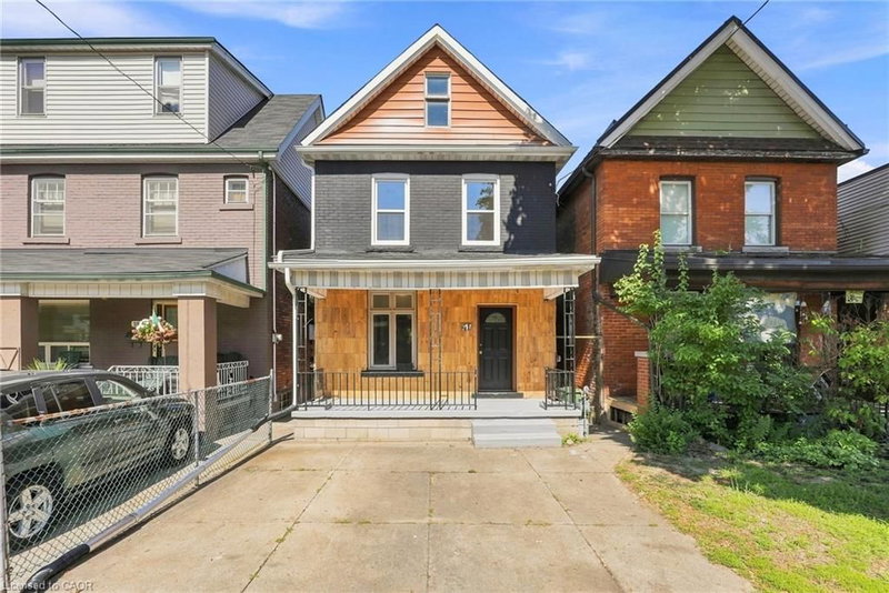 41 Barnesdale Avenue N
