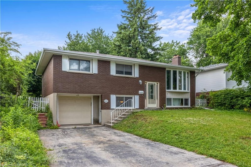 Upper - 695 Glen Forrest Boulevard