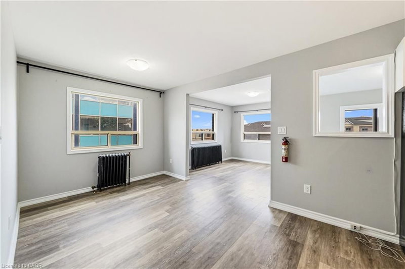 5 - 468 Main Street E