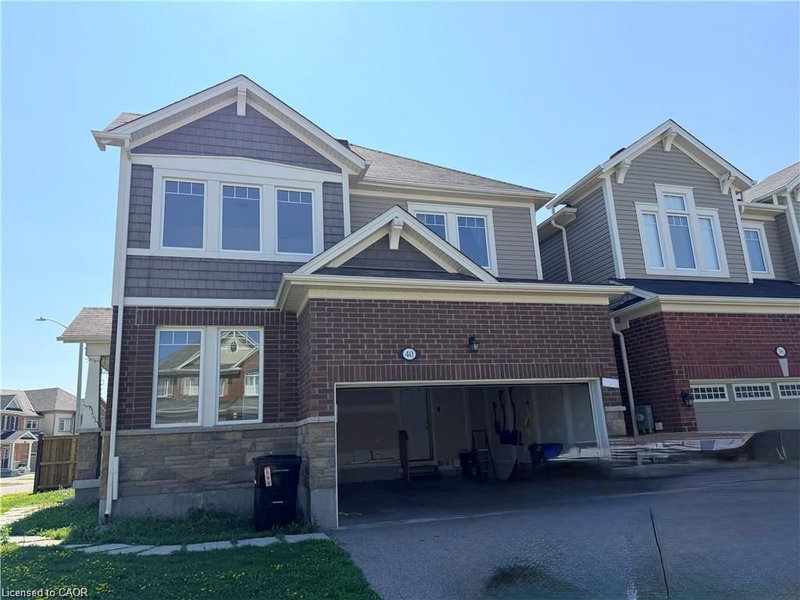 40 Wannamaker Crescent