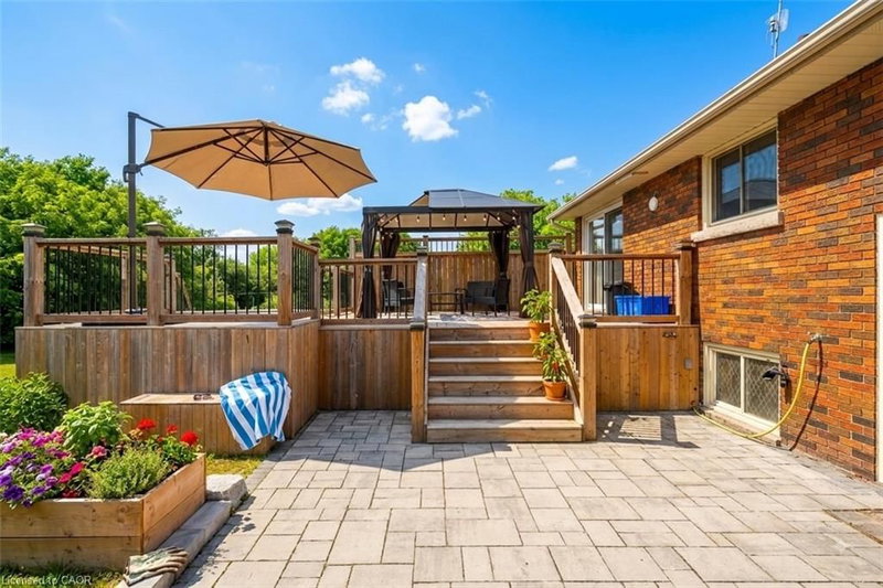 5117 Canborough Road photo 4