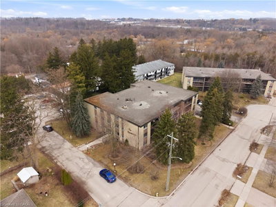 206 - 944 Caledonian View