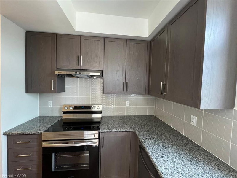 32 - 10 Halliford Place