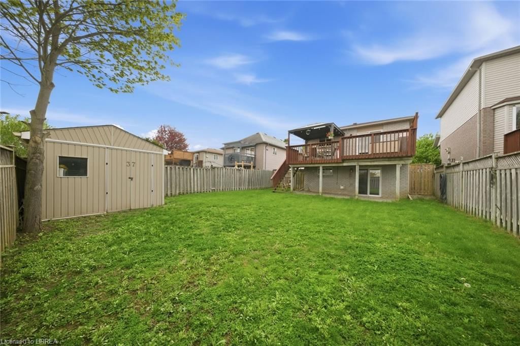 37 Anastasia Crescent — photo 2