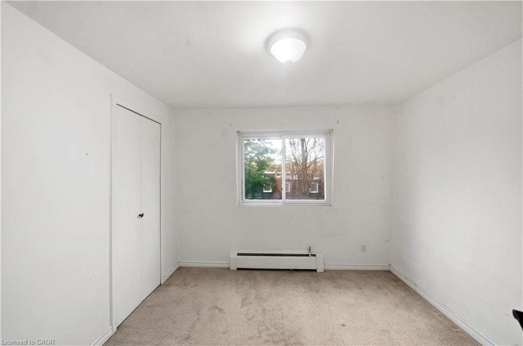 10-76 Borden Parkway, Kitchener, view 18