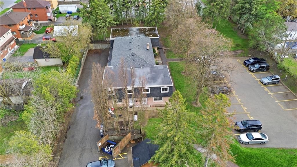 10-76 Borden Parkway, Kitchener, view 21