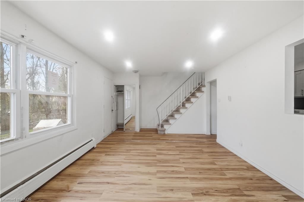 10-76 Borden Parkway, Kitchener, view 4
