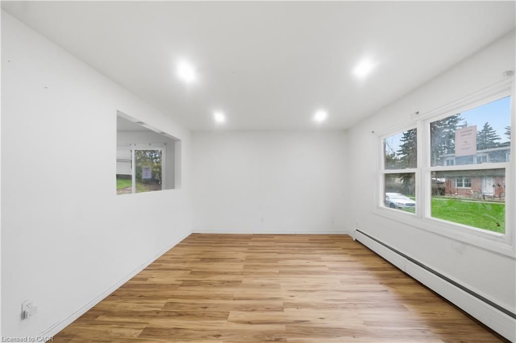 10-76 Borden Parkway, Kitchener, view 6