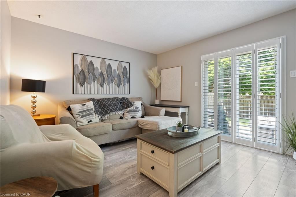 149 Brantwood Park Road Unit D — photo 4