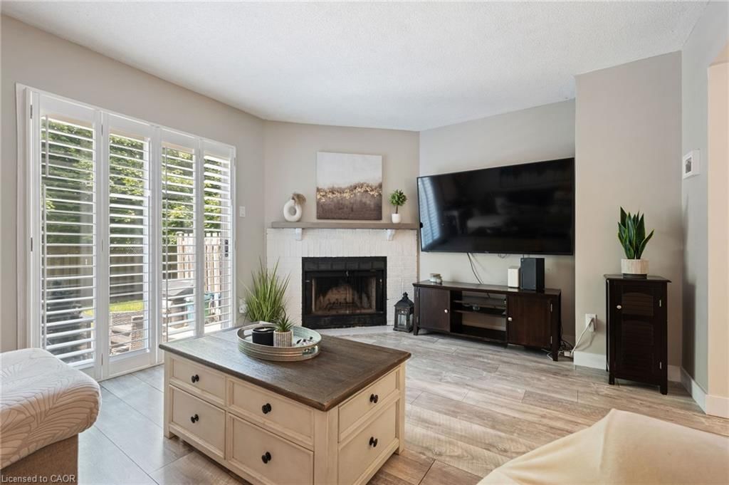 149 Brantwood Park Road Unit D — photo 5