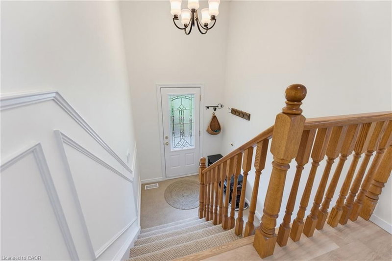 200 Lynden Road photo 5