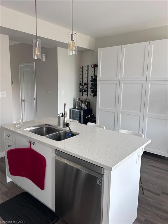 20 - 270 Melvin Avenue 3