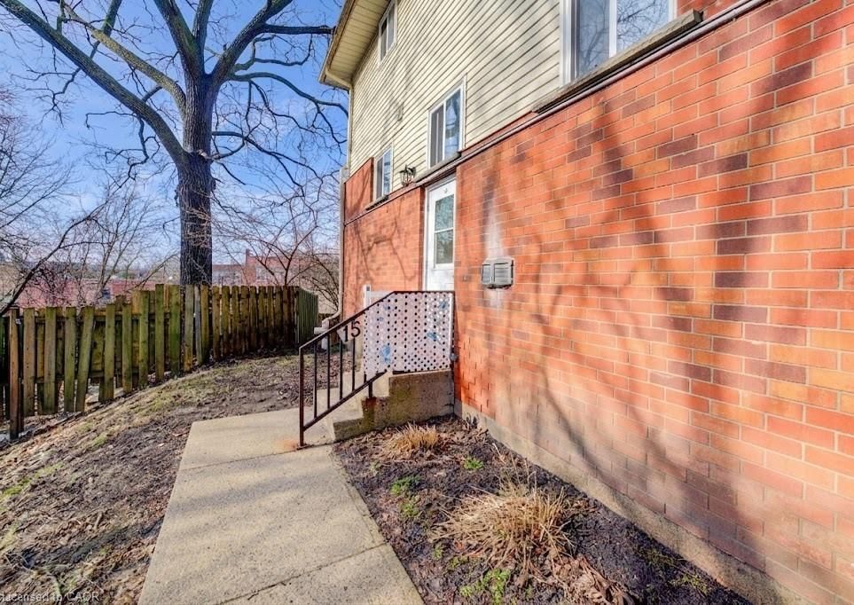 15-119 Cedar Street, Kitchener, view 3