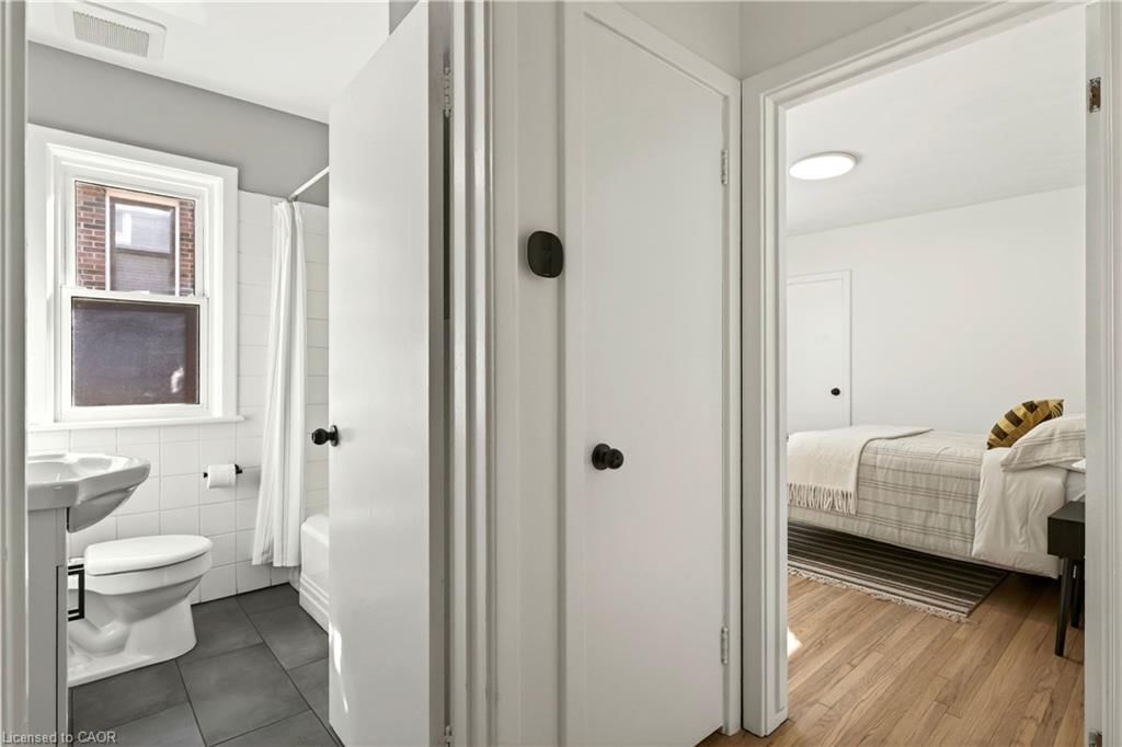 Duplex Up/Down for sale at 33 East 34th Street, Hamilton, ON, L8V 3W2 - Raleigh - MLS: 40855723