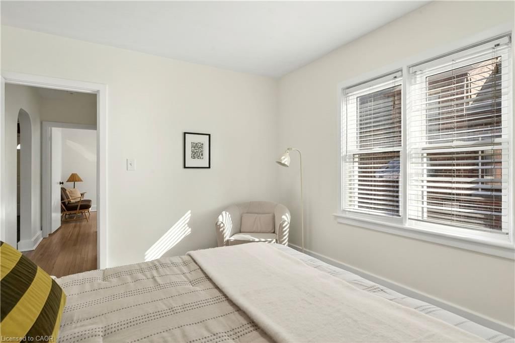 Single Family Residence for sale at 33 East 34th Street, Hamilton, ON, L8V 3W2 - Raleigh - MLS: 40855731