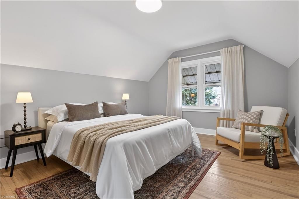Single Family Residence for sale at 33 East 34th Street, Hamilton, ON, L8V 3W2 - Raleigh - MLS: 40855731