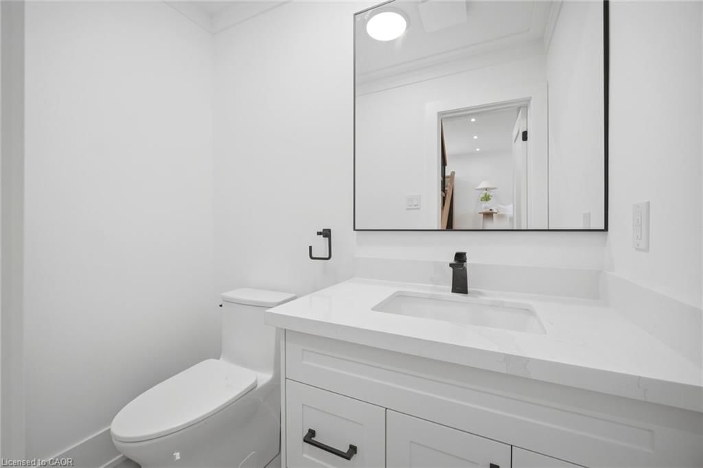 Single Family Residence for sale at 1379 Christina Court, Burlington, ON, L7P 2V8 - Tyandaga - MLS: 40855745
