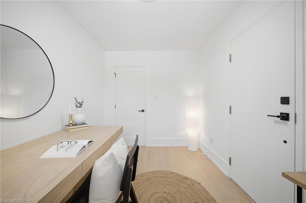 Single Family Residence for sale at 1379 Christina Court, Burlington, ON, L7P 2V8 - Tyandaga - MLS: 40855745