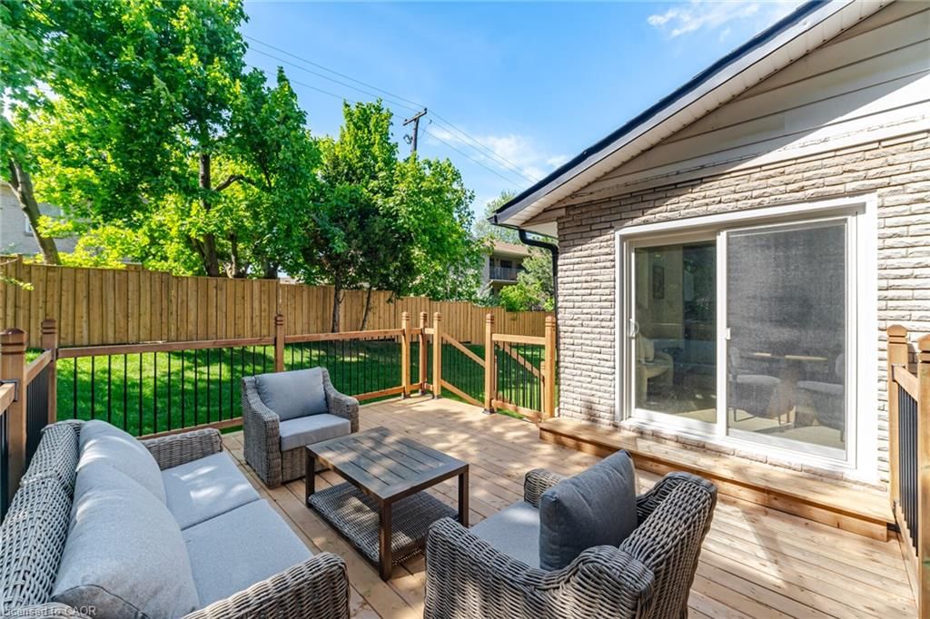 Single Family Residence for sale at 1379 Christina Court, Burlington, ON, L7P 2V8 - Tyandaga - MLS: 40855745