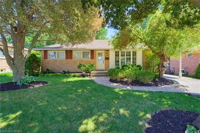 35 Varadi Avenue