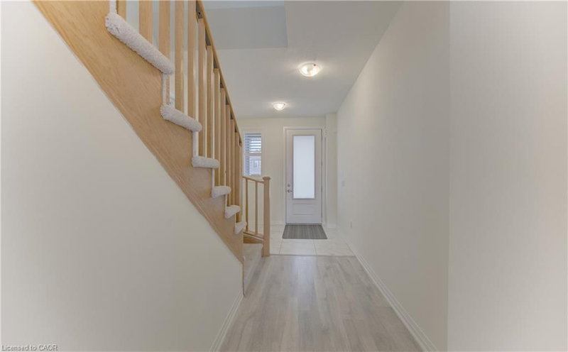 10 Mildred Gillies Street photo 5
