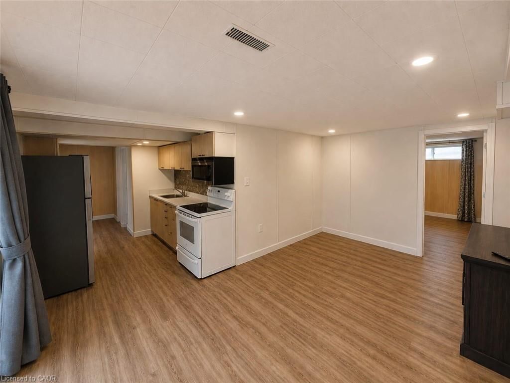 Basement - 2351 Woking Crescent, Mississauga 4