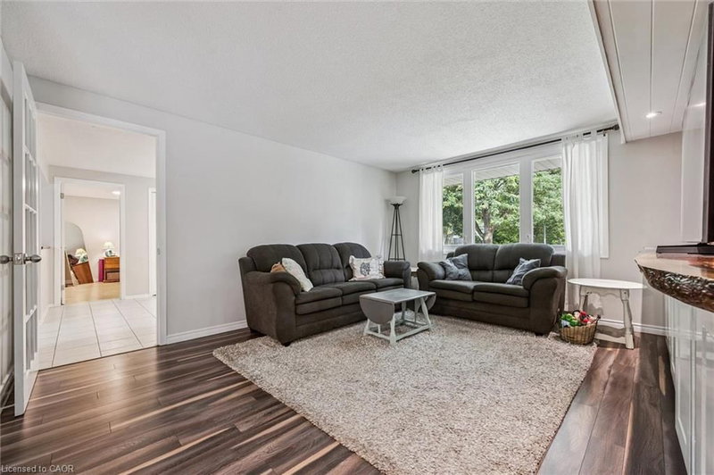 8 Berkley Place photo 4