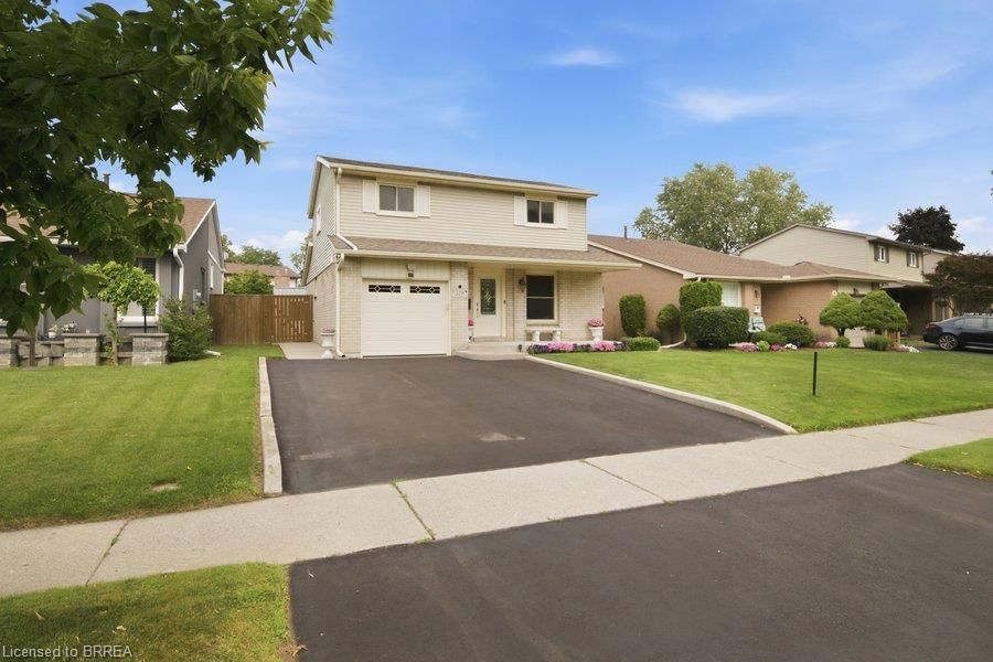 119 Brantwood Park Road — photo 2