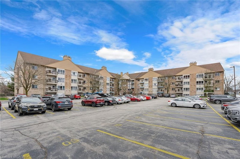 406 - 15 Hofstetter Avenue