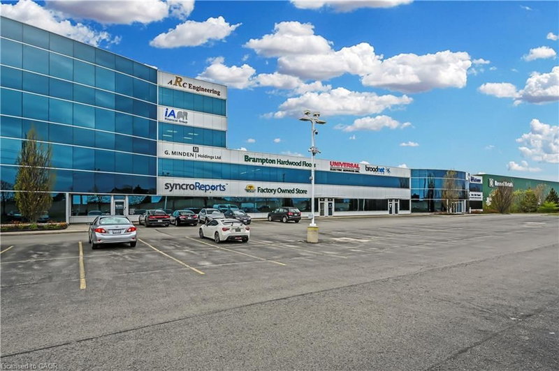 418 & 419 - 1100 South Service Road