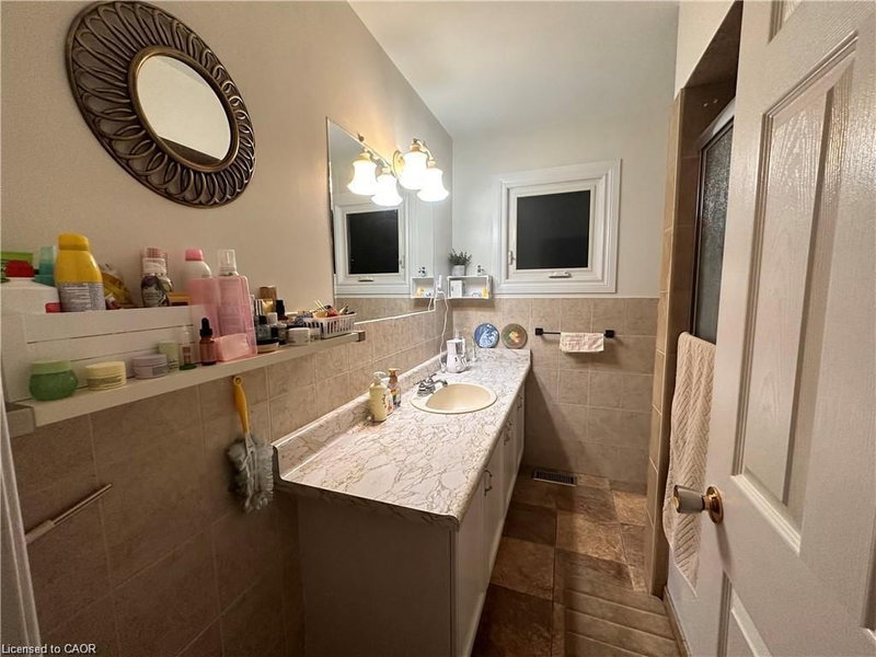 Main - 357 Mohawk Road W