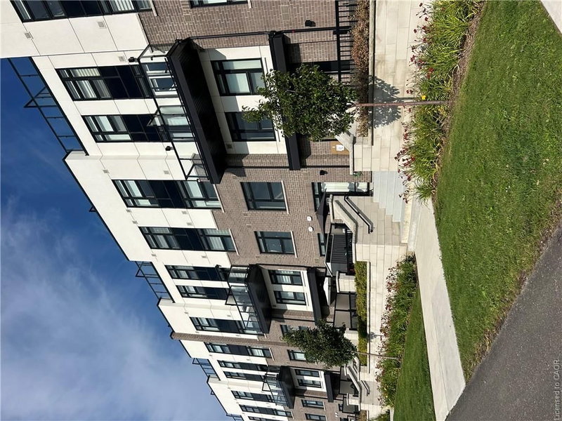 106 - 1581 Rose Way