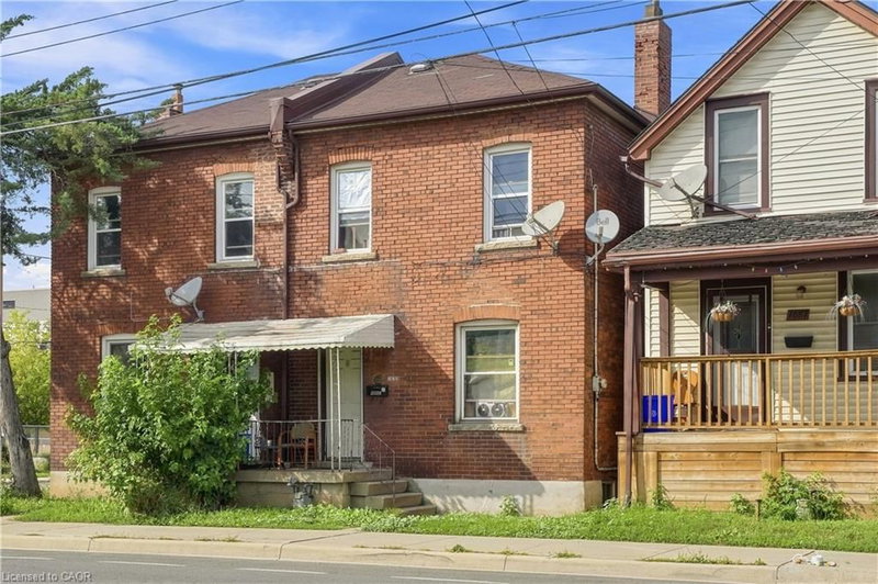 1085 Cannon Street E photo 4