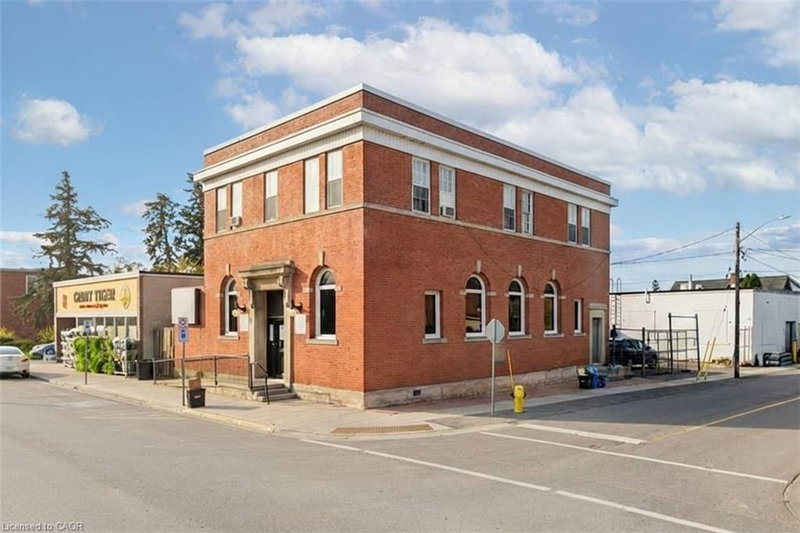 19 King Street W photo 1