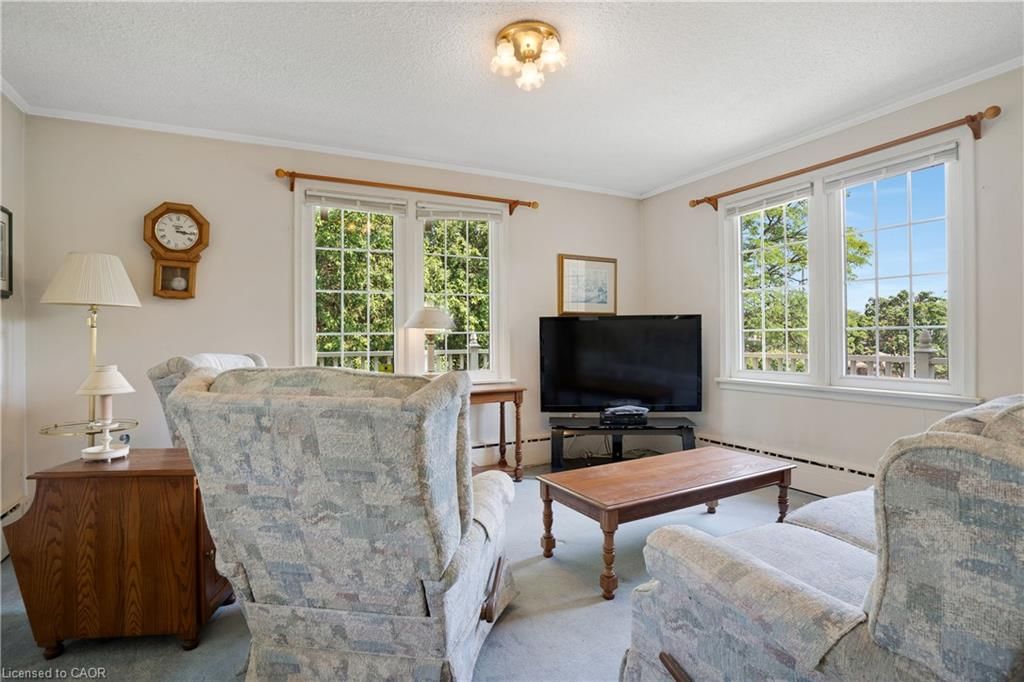 272 Sheldon Avenue, Kitchener, view 22