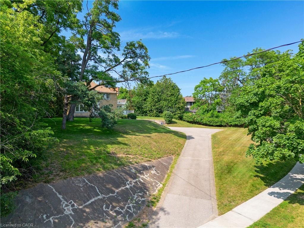272 Sheldon Avenue, Kitchener, view 3