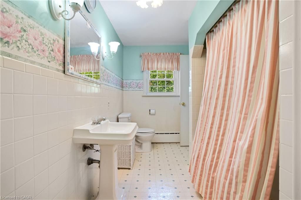 272 Sheldon Avenue, Kitchener, view 32