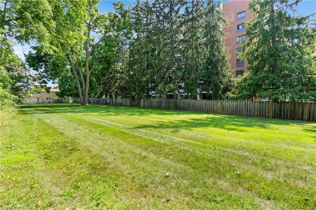 272 Sheldon Avenue, Kitchener, view 43