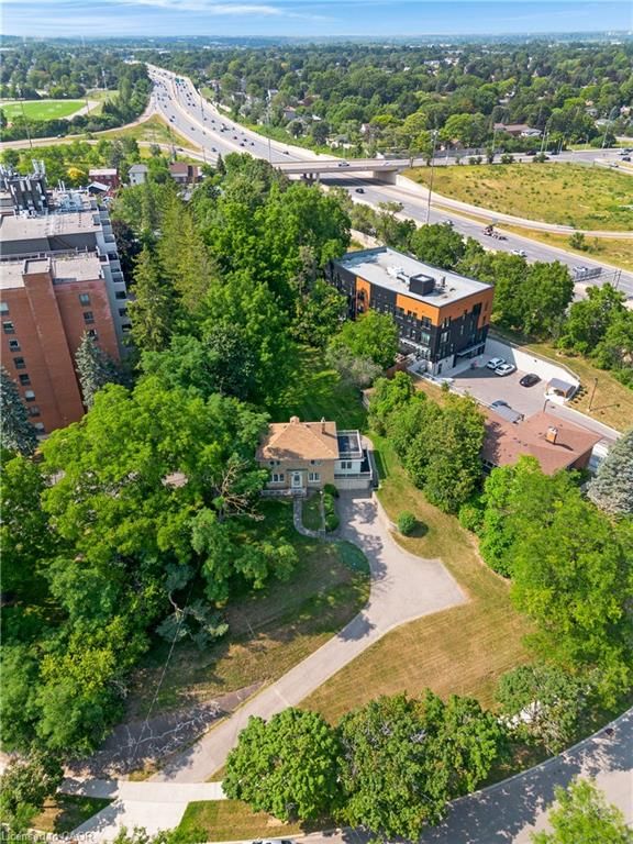 272 Sheldon Avenue, Kitchener, view 9