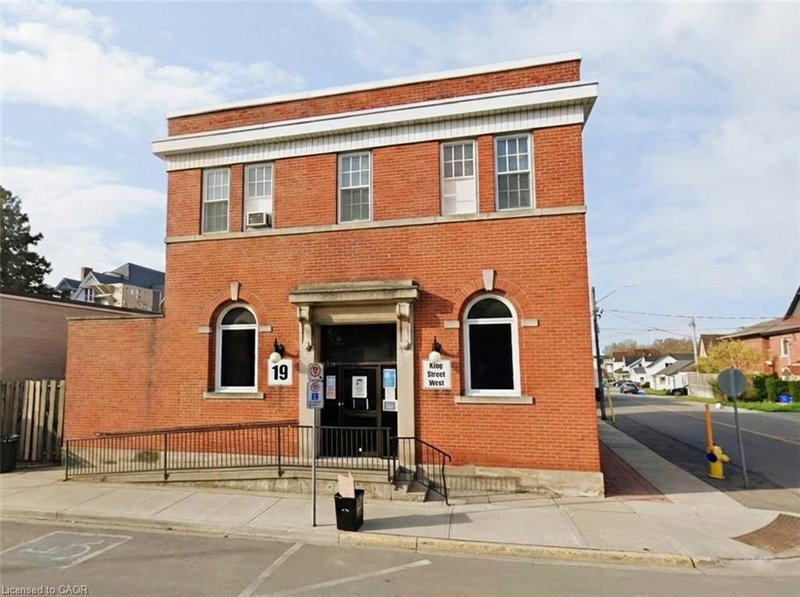 19 King Street W photo 1