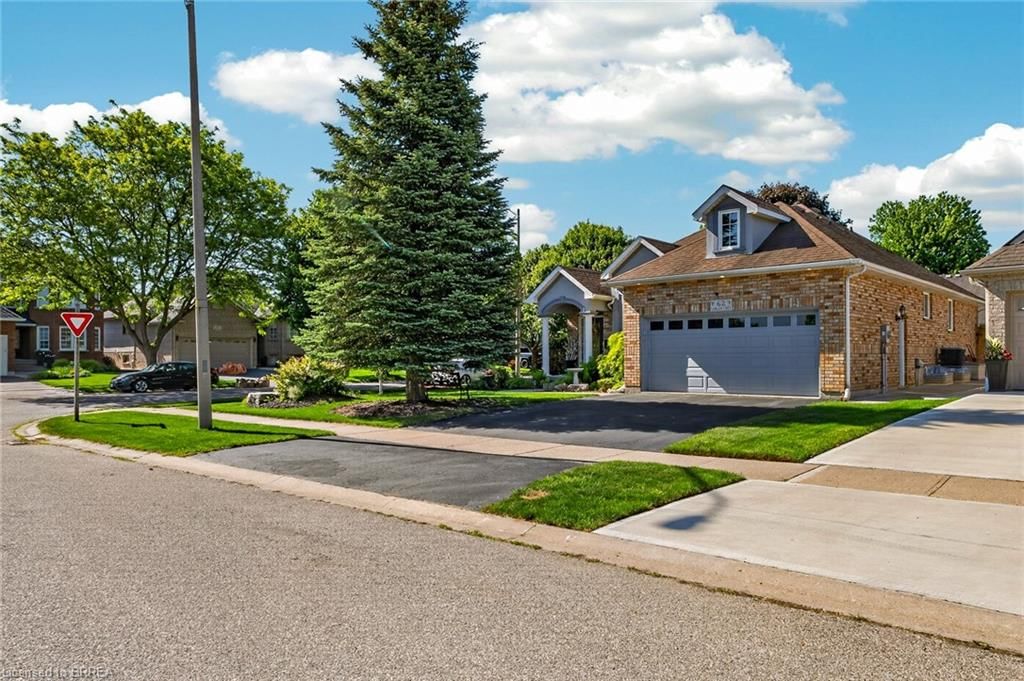 62 Varley Crescent — photo 3
